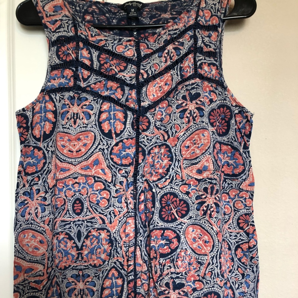 Lucky Brand 👚